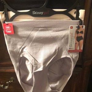 Shaping seamless briefs Skinnygirl